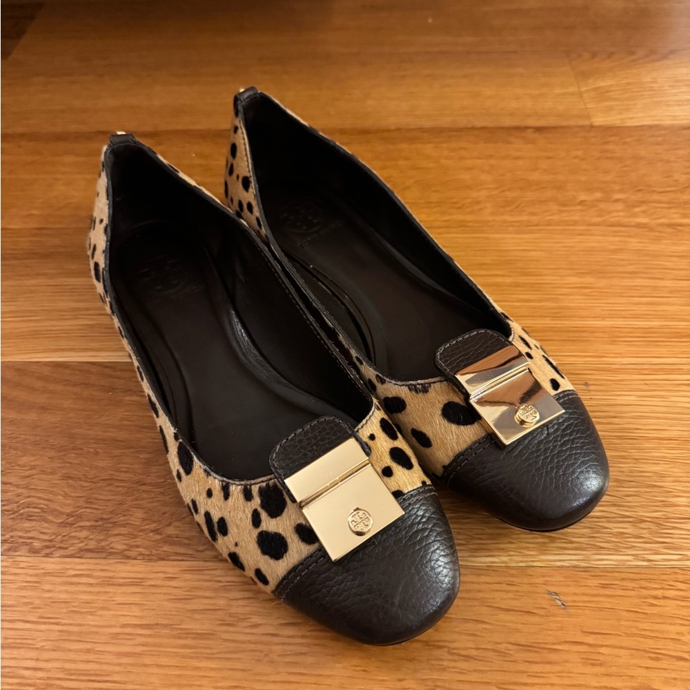 Tory Burch Priscilla Calf Hair Cheetah Print Cap Toe Small Logo Flats - Size 8.5